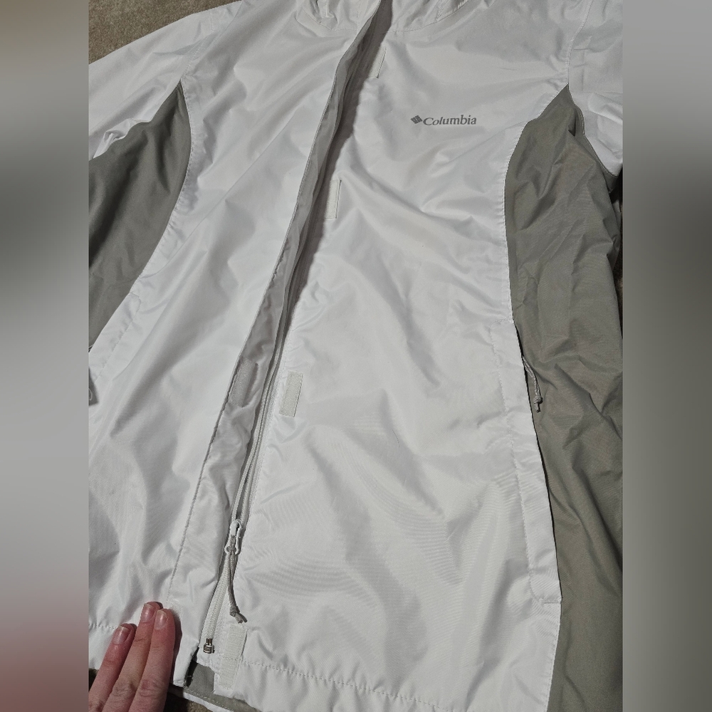 Columbia Women's Arcadia II Rain Jacket - Picture 5 of 7